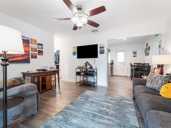 512 NW 13th St, Homestead FL 33030