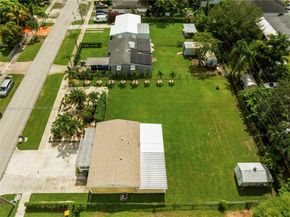 512 NW 13th St, Homestead FL 33030