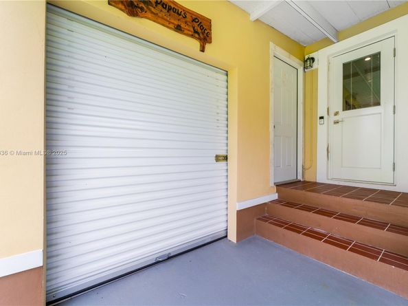 512 NW 13th St, Homestead FL 33030