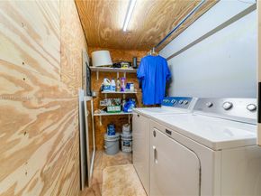 512 NW 13th St, Homestead FL 33030