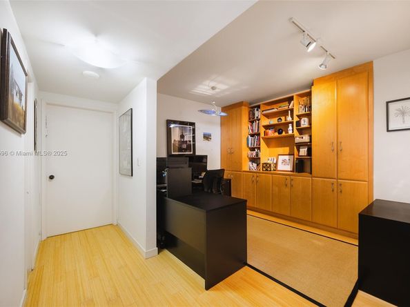 1581 Brickell Ave 1705, Miami FL 33129
