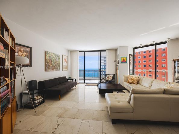 1581 Brickell Ave 1705, Miami FL 33129