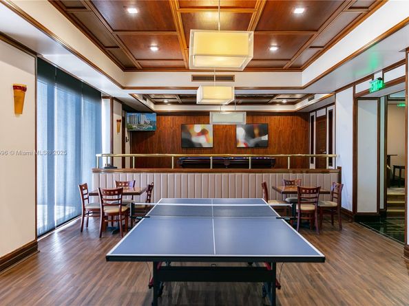 1581 Brickell Ave 1705, Miami FL 33129