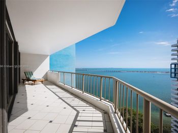 1581 Brickell Ave