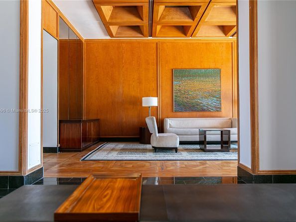 1581 Brickell Ave 1705, Miami FL 33129
