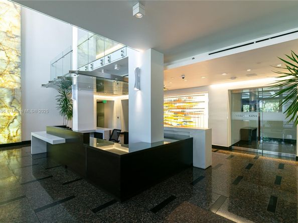 1581 Brickell Ave 1705, Miami FL 33129