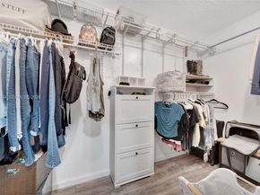 9220 SW 56th St, Cooper City FL 33328