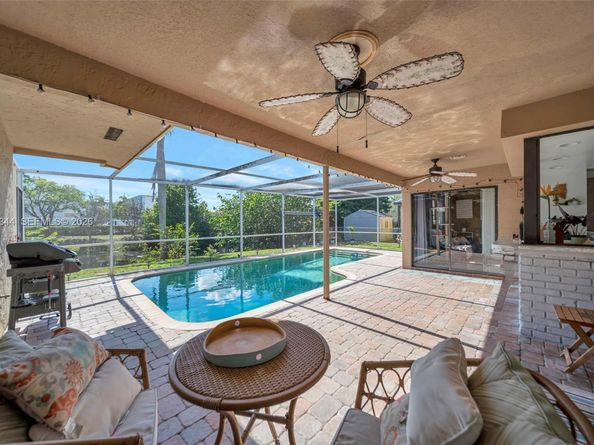 9220 SW 56th St, Cooper City FL 33328