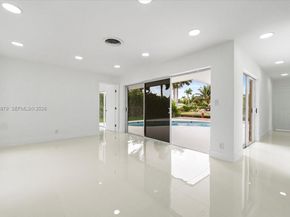1910 NW 36th St, Oakland Park FL 33309