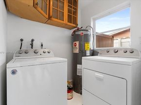 1910 NW 36th St, Oakland Park FL 33309