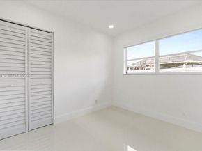 1910 NW 36th St, Oakland Park FL 33309