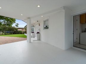 1910 NW 36th St, Oakland Park FL 33309