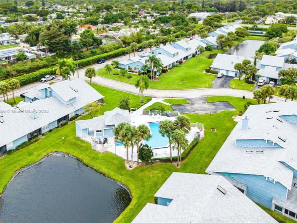 3875 Island club w, Atlantis FL 33462