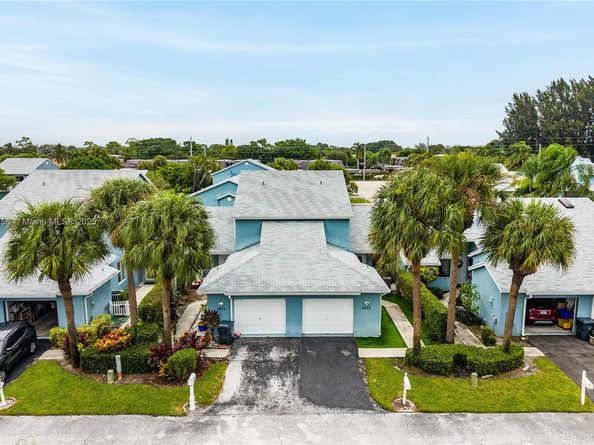 3875 Island club w, Atlantis FL 33462