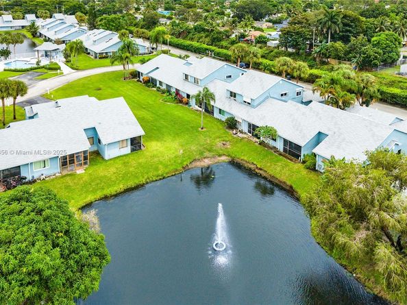 3875 Island club w, Atlantis FL 33462