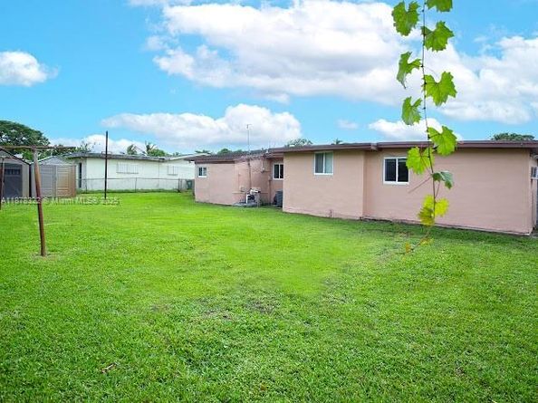 3811 NW 174th St, Miami Gardens FL 33055