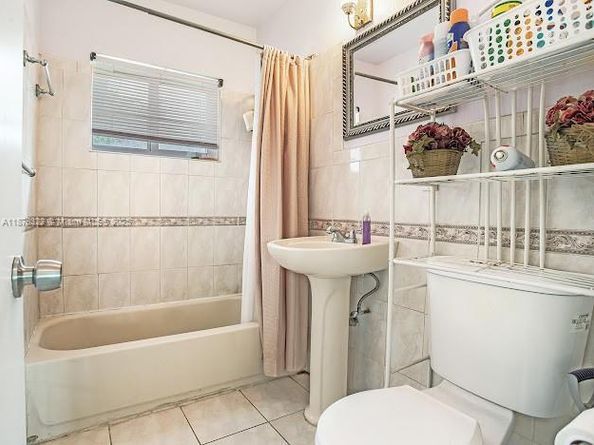 3811 NW 174th St, Miami Gardens FL 33055