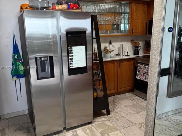 1800 NW 24th Ave 1004, Miami FL 33125