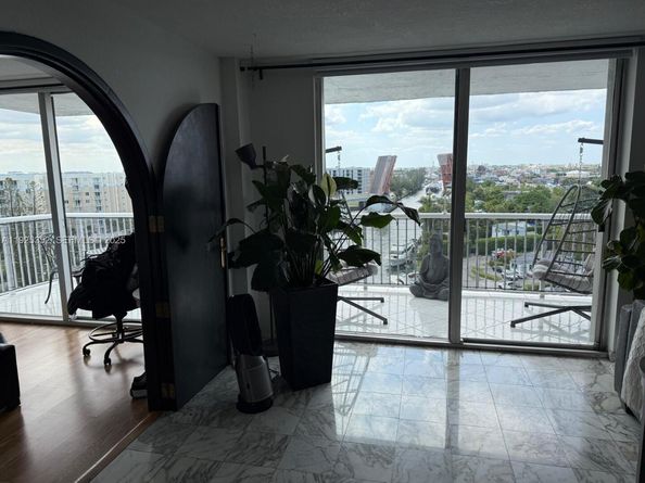 1800 NW 24th Ave 1004, Miami FL 33125