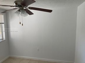 16304 Glenmoor Dr 16304, West Palm Beach FL 33409