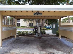 16304 Glenmoor Dr 16304, West Palm Beach FL 33409