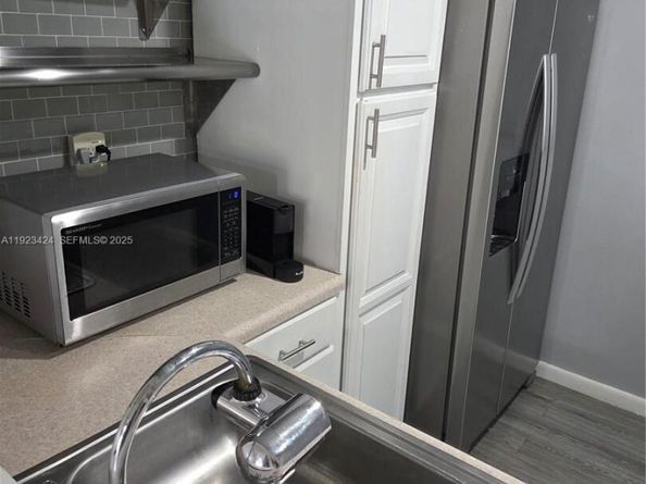 8065 SW 107th Ave 202, Miami FL 33173