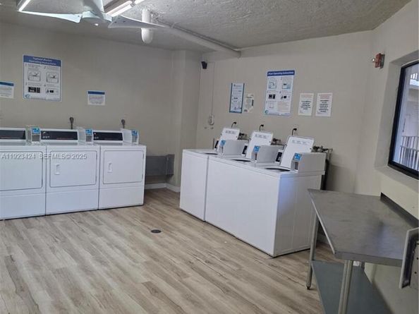 8065 SW 107th Ave 202, Miami FL 33173