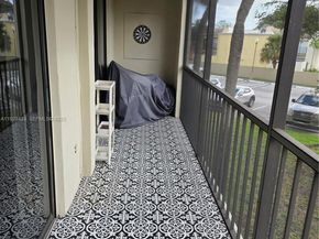 8065 SW 107th Ave 202, Miami FL 33173