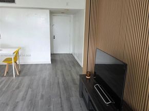 8065 SW 107th Ave 202, Miami FL 33173