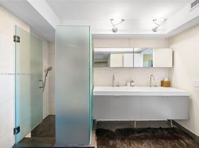 400 S Pointe Dr 2003, Miami Beach FL 33139