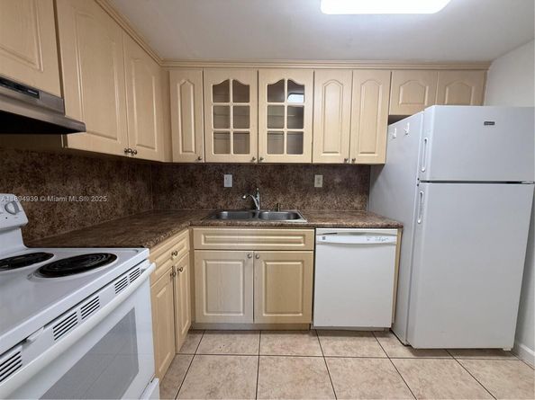 7919 SW 104th St 105F, Miami FL 33156