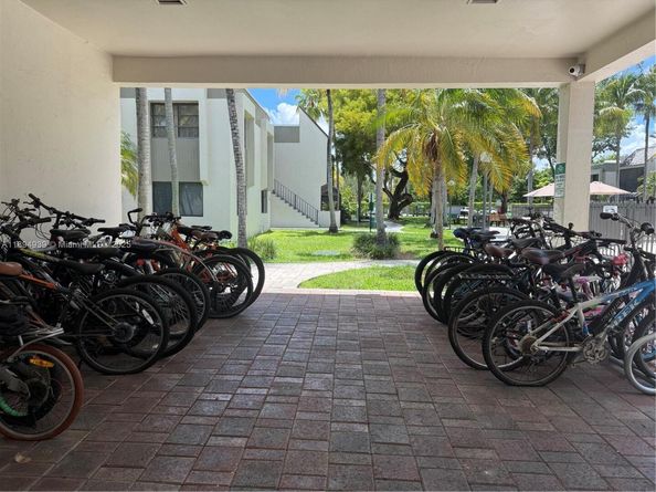 7919 SW 104th St 105F, Miami FL 33156