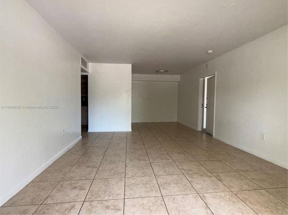 7919 SW 104th St 105F, Miami FL 33156