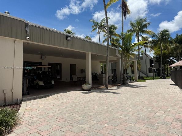 7919 SW 104th St 105F, Miami FL 33156