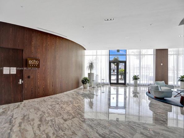3250 NE 188th St 207, Aventura FL 33180