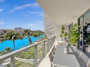 3250 NE 188th St 207, Aventura FL 33180