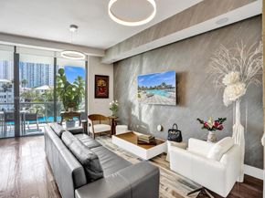 3250 NE 188th St 207, Aventura FL 33180