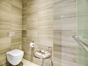 3250 NE 188th St 207, Aventura FL 33180