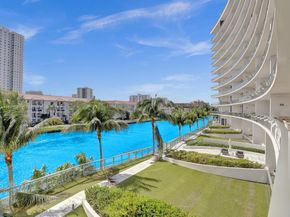 3250 NE 188th St 207, Aventura FL 33180