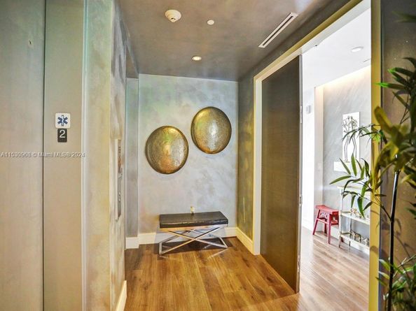 3250 NE 188th St 207, Aventura FL 33180