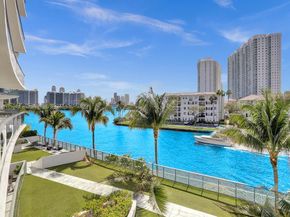 3250 NE 188th St 207, Aventura FL 33180
