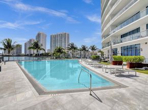 3250 NE 188th St 207, Aventura FL 33180