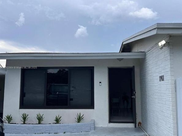 1161 NW 15th St, Fort Lauderdale FL 33311