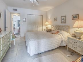 2440 Lake Osborne Dr 210, Lake Worth FL 33461