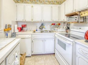 2440 Lake Osborne Dr 210, Lake Worth FL 33461