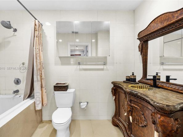 401 NW 183rd St, Miami Gardens FL 33169