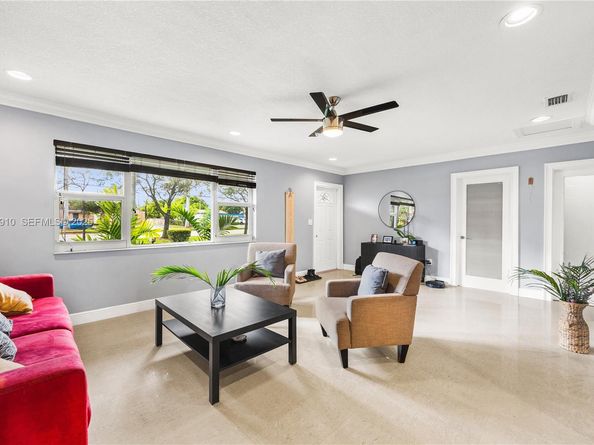 401 NW 183rd St, Miami Gardens FL 33169