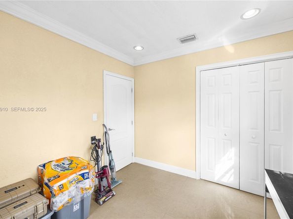 401 NW 183rd St, Miami Gardens FL 33169