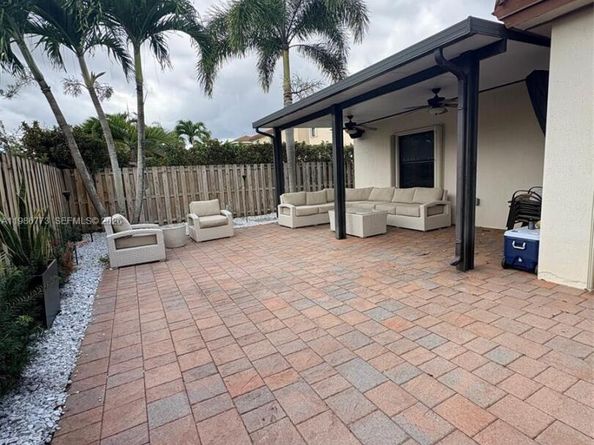 15404 SW 175th St, Miami FL 33187