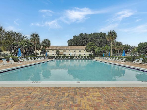 104 Gardens Dr 103, Pompano Beach FL 33069